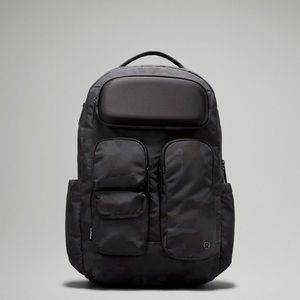 NWT Lululemon Cruiser Backpack 23L black/camo